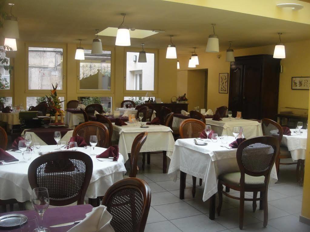 Hotel L' Ecu Montbard Luaran gambar